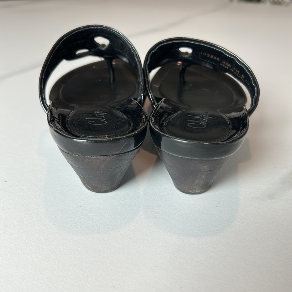 Cole Haan Womens‎ Black Patent Leather Flower Slip On Thong Sandal - Picture 5 of 9